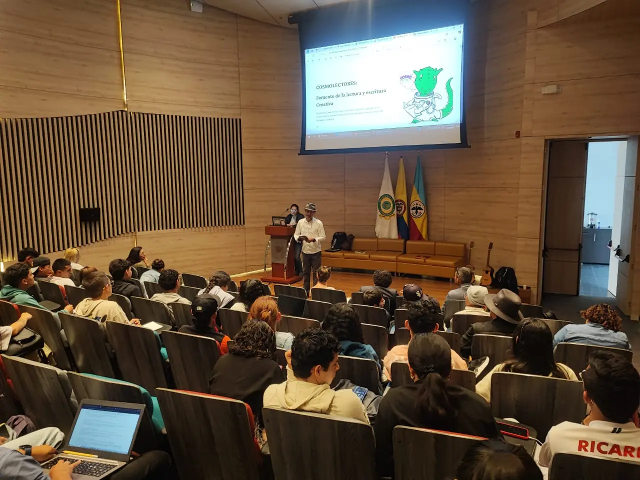Cosmolectores Presentación